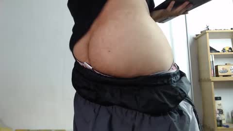 Snapshot of mikedick_420 chatting on 02.19.25 mikedick_420 online show from 02.19.25