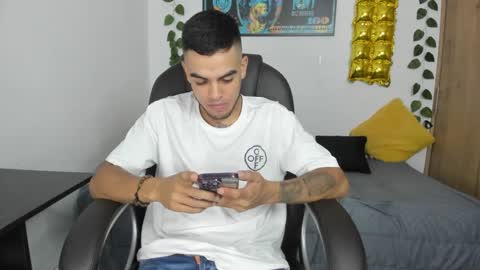 mikee_scooth online show from 12.05.24