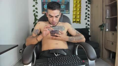 mikee_scooth online show from 12.29.24