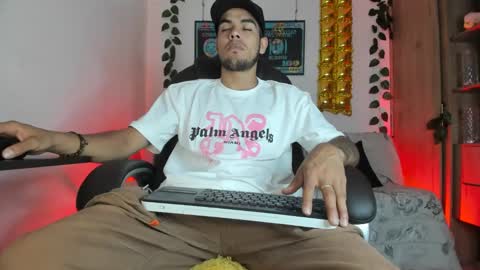 mikee_scooth online show from 01.12.25