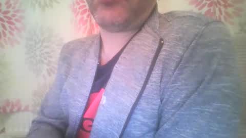 mikehockishuge9 online show from 12.15.25