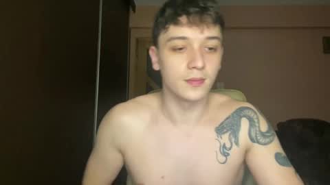 Snapshot of mikelaur chatting on 03.12.25 MikeLaur online show from 03.12.25