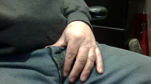 Snapshot of mikeoxlahng chatting on 01.15.26 mikeoxlahng online show from 01.15.26