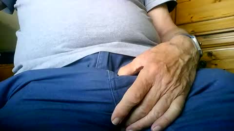 Snapshot of mikeybed chatting on 07.13.26 mikeybed online show from 07.13.26