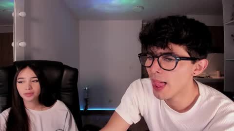 VIOLETAMIKE online show from 11.12.25