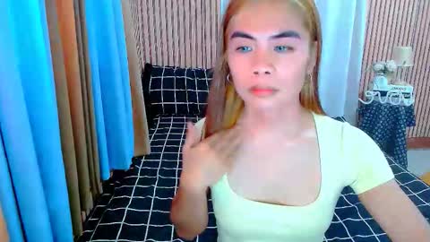 Snapshot of mikhaylaanderson chatting on 09.09.25 Mikhayla online show from 09.09.25