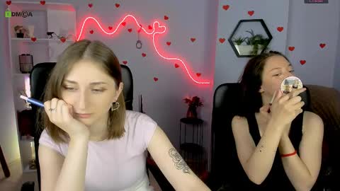 Snapshot of miki_nikki chatting on 05.19.26 Miki online show from 05.19.26