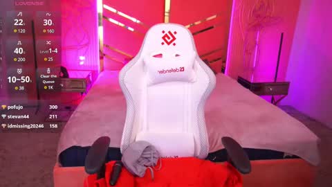 Miki online show from 02.10.25