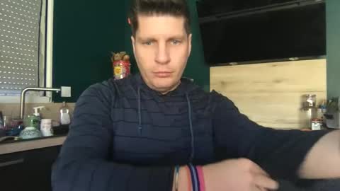 Snapshot of miklp8463 chatting on 02.27.26 miklp8463 online show from 02.27.26