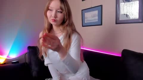 Snapshot of miku_takashima chatting on 04.12.26 Miku online show from 04.12.26