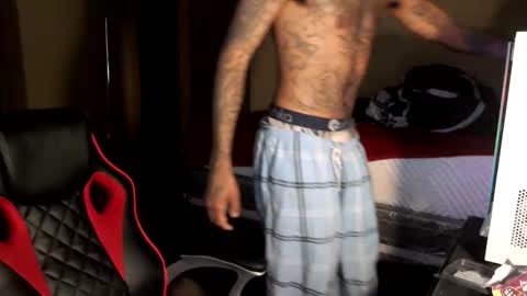 Snapshot of mikuladamaury chatting on 04.06.26 mikuladamaury online show from 04.06.26