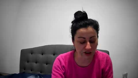 Mikyloveu online show from 03.20.26