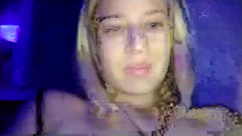 Mila 420 online show from 10.15.25