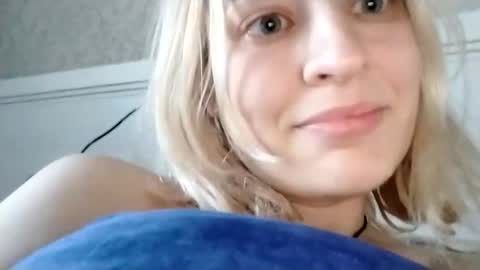 Mila 420 online show from 10.18.25