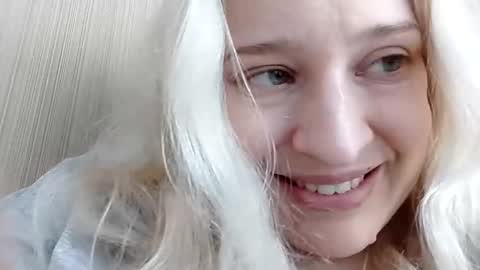 Mila 420 online show from 03.22.26