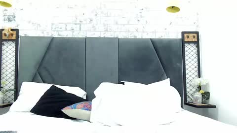 Snapshot of mila_adamss chatting on 02.23.25 mila_adamss online show from 02.23.25