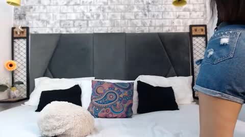 Snapshot of mila_adamss chatting on 09.21.25 mila_adamss online show from 09.21.25