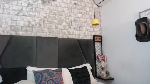 Snapshot of mila_adamss chatting on 10.30.25 mila_adamss online show from 10.30.25