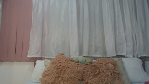 Snapshot of mila_adamss chatting on 11.06.25 mila_adamss online show from 11.06.25