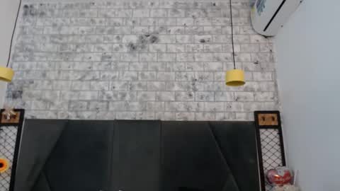 Snapshot of mila_adamss chatting on 12.05.25 mila_adamss online show from 12.05.25