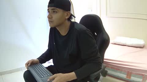 mila and bruno online show from 10.20.25
