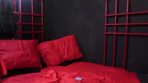 Mila and Nia  online show from 11.22.25