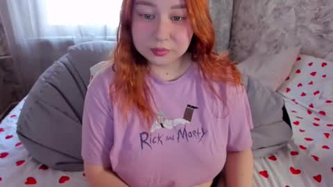 Snapshot of mila_foxxxy chatting on 02.24.25 Mila shy sensual person  online show from 02.24.25