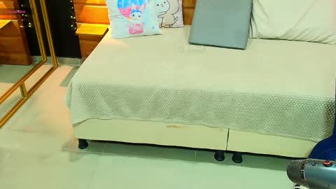 Milena  online show from 03.04.25