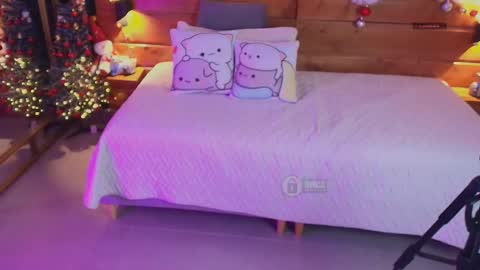 Milena  online show from 12.22.25