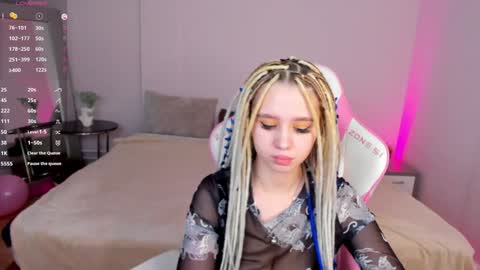 Snapshot of mila_kinor chatting on 12.09.24 mila_kinor online show from 12.09.24
