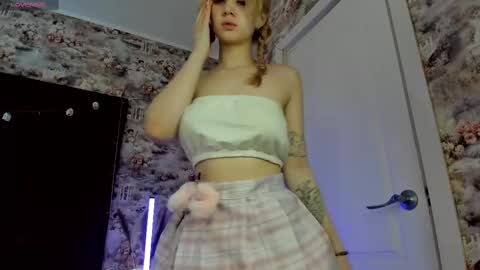 Snapshot of mila_kinor chatting on 03.03.25 mila_kinor online show from 03.03.25