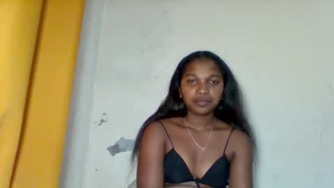 Snapshot of mila_lunah chatting on 05.10.26 mila_lunah online show from 05.10.26