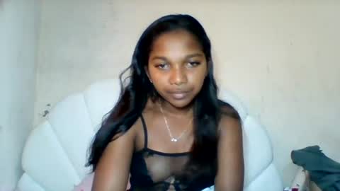 Snapshot of mila_lunah chatting on 06.17.26 mila_lunah online show from 06.17.26