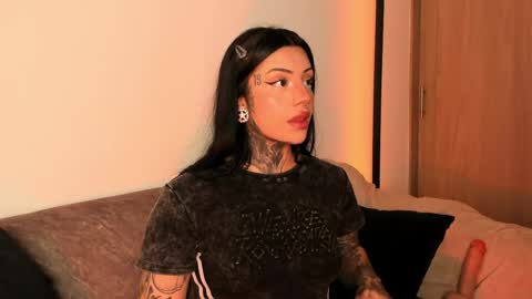 Snapshot of mila_monty__ chatting on 05.17.26 online show from 05.17.26