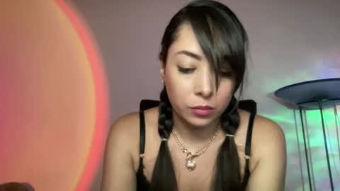 Camila online show from 01.04.25