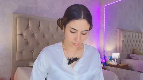 Snapshot of mila_smirnovavk chatting on 02.02.26 MILA online show from 02.02.26