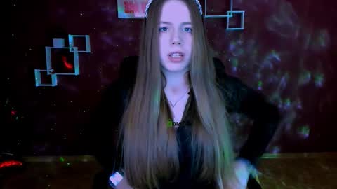 mila_sun__ online show from 02.19.26