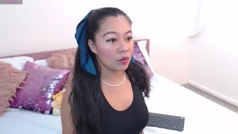 Snapshot of milaaadams chatting on 03.11.26 mila online show from 03.11.26