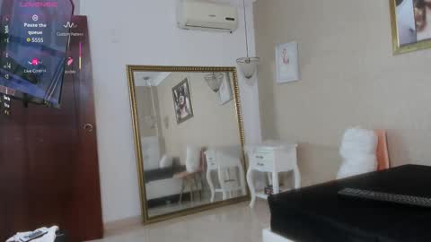 miladiosa online show from 09.15.25