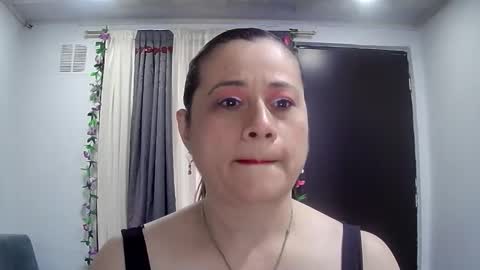 Snapshot of milagros_latin chatting on 11.09.25 milagros_latin online show from 11.09.25