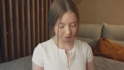 Mila online show from 03.12.26