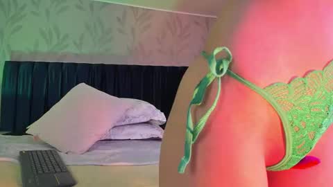 Snapshot of milan_daph chatting on 03.03.26 Daphne online show from 03.03.26