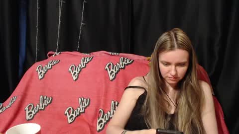 Snapshot of milana696969 chatting on 04.16.26 MilAna online show from 04.16.26