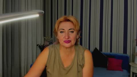 MilanaAlvis online show from 10.13.25