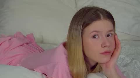 MilanaBalmain online show from 11.30.25