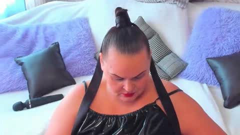 Lana online show from 09.16.25