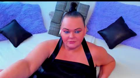 Lana online show from 12.15.25