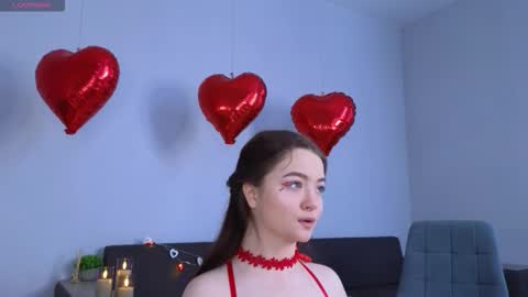 milanakowall online show from 02.14.26