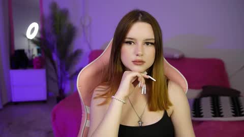 milanamoons online show from 09.22.25