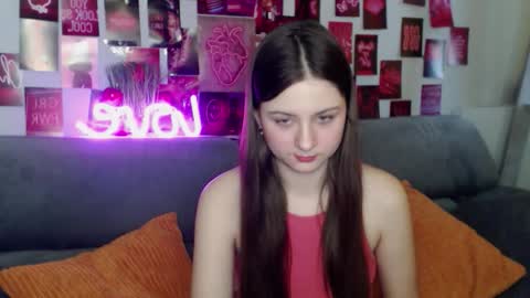 milanaroz online show from 11.23.25